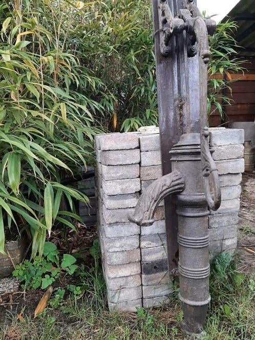 Rustieke Handwaterpomp, Ophalen, Gebruikt