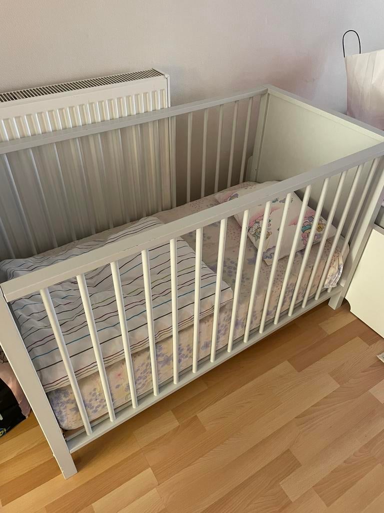 Babybed in goede staat, Kinderen en Baby's, Ophalen, Zo goed als nieuw