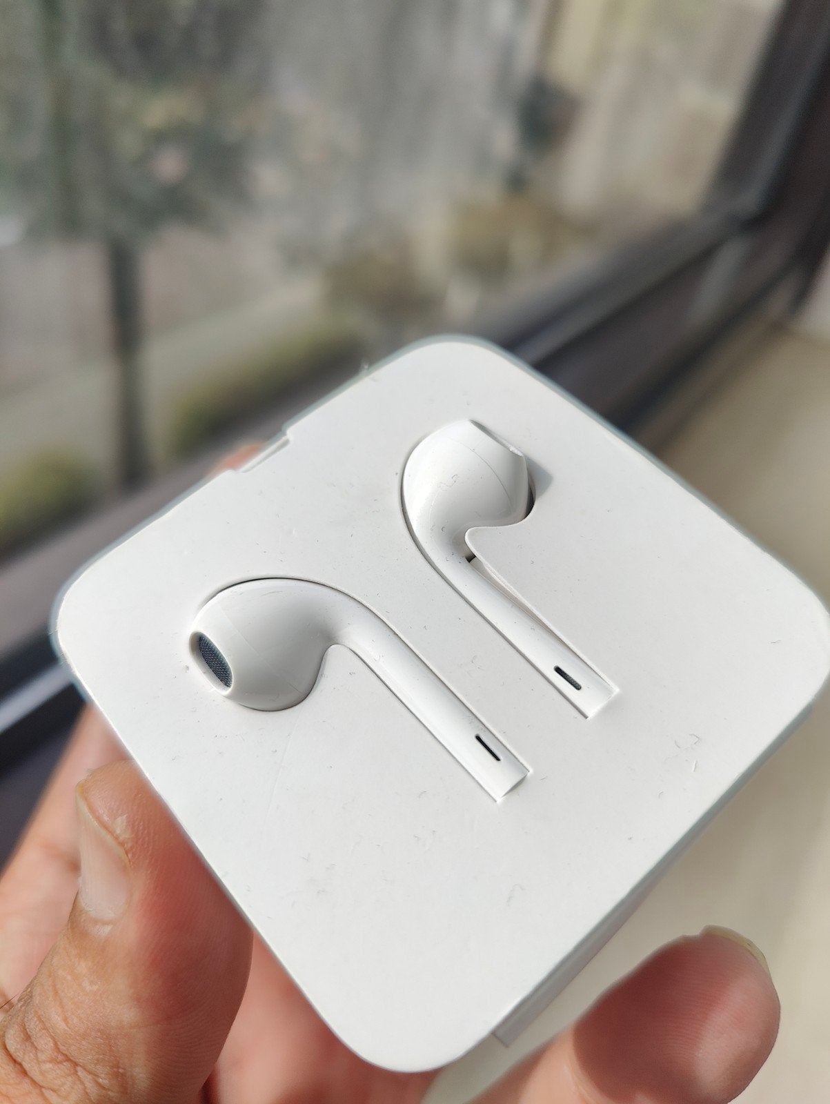 Originele Apple EarPods met Lightning Connector - Nieuwstaat, Ophalen, Microfoon, Apple