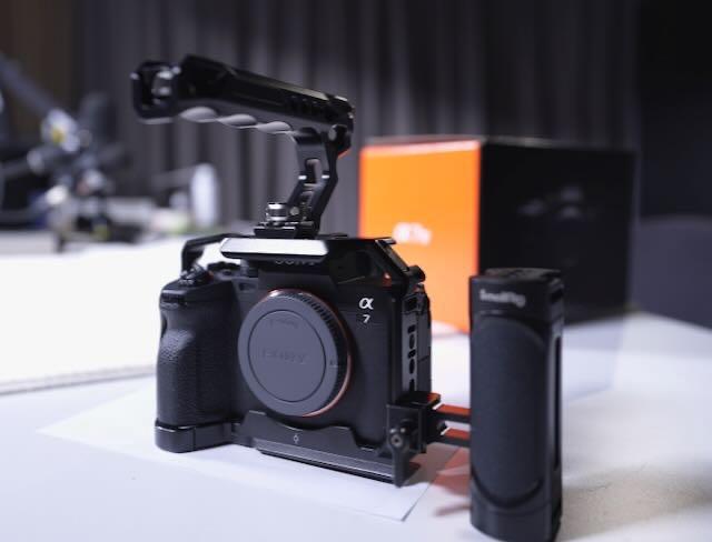Sony  Alpha A7 IV, Sans zoom optique, Comme neuf, Enlèvement, Sony