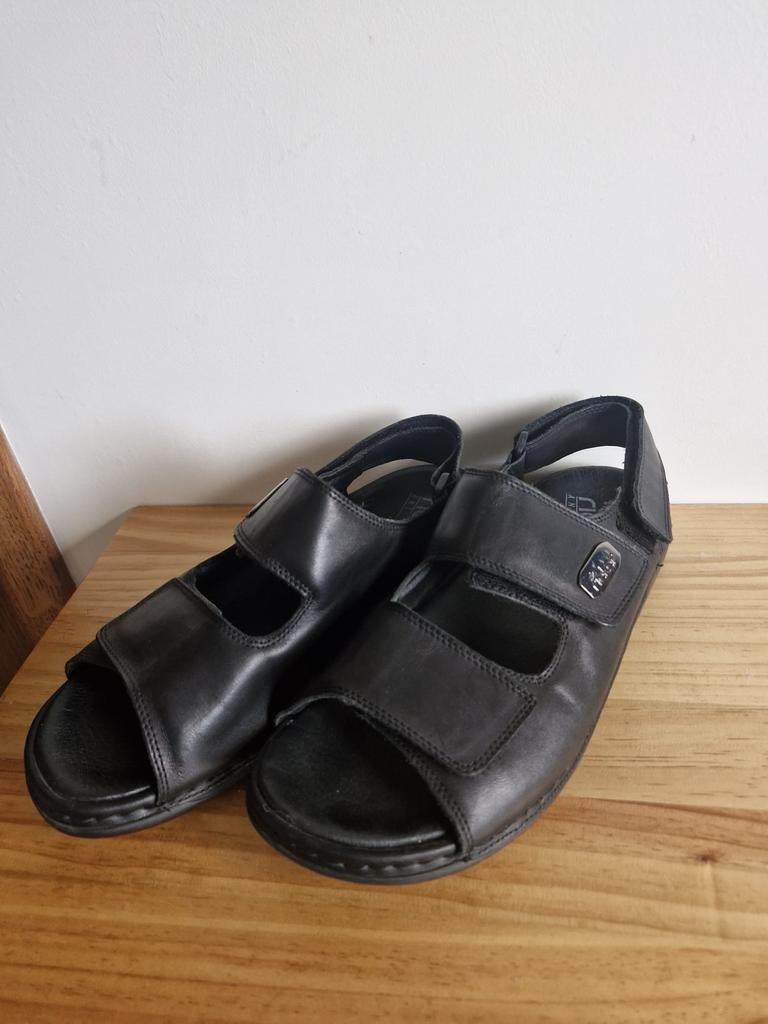 sandalen, Ophalen of Verzenden, Zo goed als nieuw, Sandalen