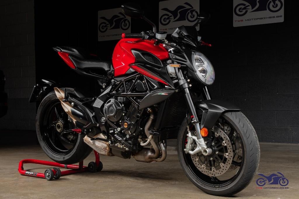 MV Agusta Brutale 800 Rosso - 15.000km, Occasion, Motorrijbewijs A, Bedrijf, Meer dan 35 kW