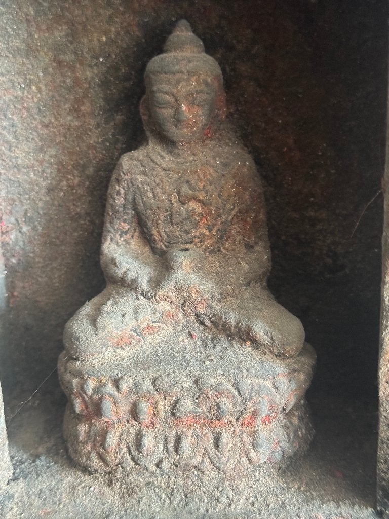 Ancien Autel de Maison en Bois Sculpté avec Bouddha - Népal, Antiquités & Art, Enlèvement ou Envoi