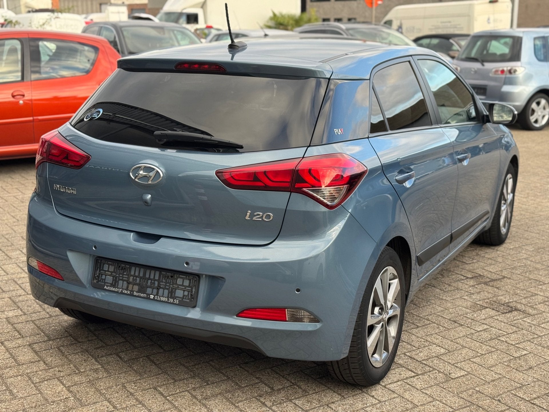 Hyundai // i20 Play, Autos, Hyundai, Achat, Euro 6, https://public.car-pass.be/vhr/eb8e7a87-4e3a-4cf9-8794-2cf3a1d12121, Boîte manuelle