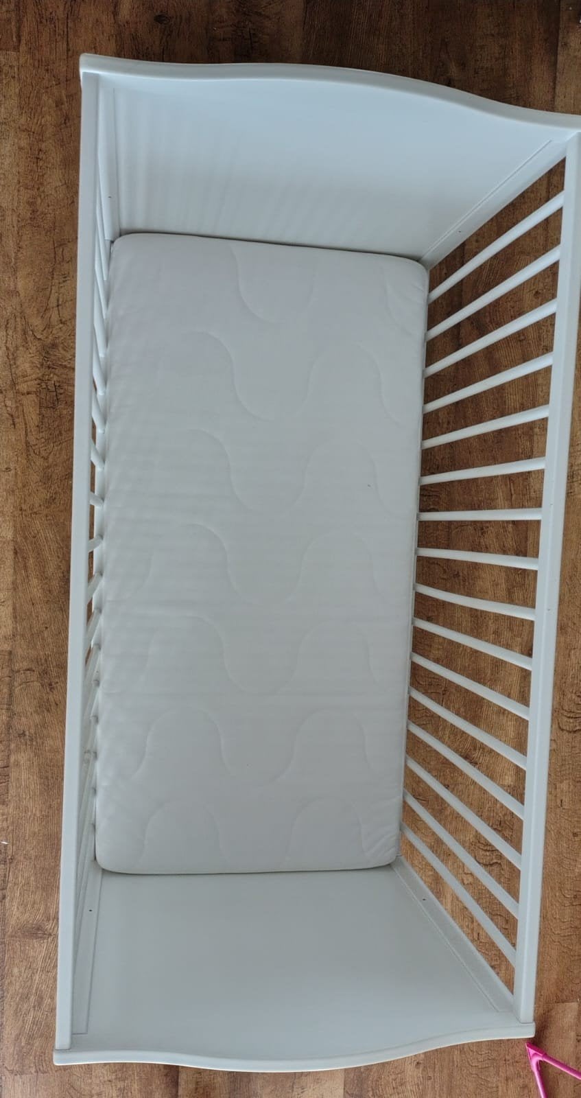 babybed in goede staat, Kinderen en Baby's, Ophalen, Zo goed als nieuw, Ledikant