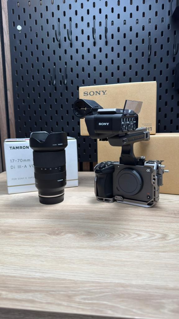 SONY FX30 + AUDIO TOP HANDLE + Tamron 17-70mm F/2.8, Audio, Tv en Foto, Ophalen, Zo goed als nieuw