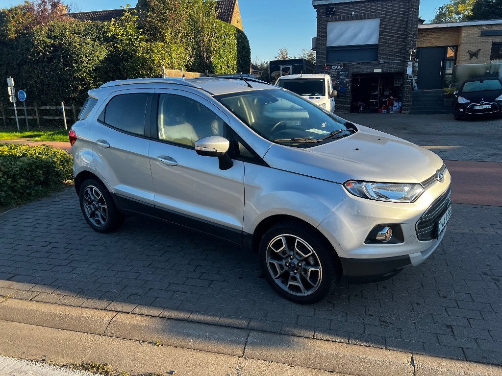 prachtige ford ecosport titanium uitvoering met 39900 km, Auto's, Voorwielaandrijving, Dealer onderhouden, Ecosport, Leder en Stof