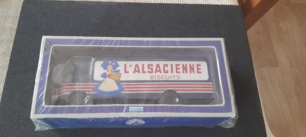 SAVIEM RECLAMETRUCK BISCUIT L ALSACIENNE 1/43 TH, Ophalen of Verzenden, Nieuw
