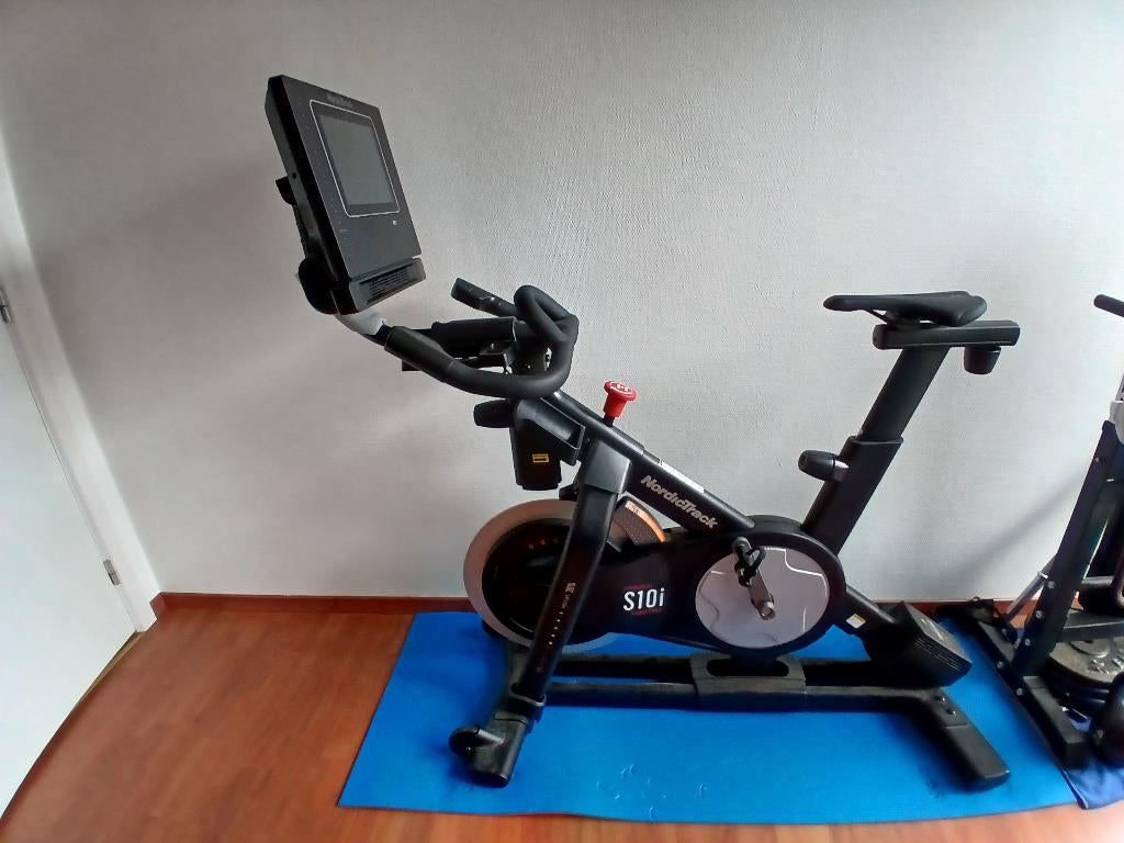 Vélo d'exercice, Sports & Fitness, Jambes, Comme neuf, Enlèvement, Vélo d'appartement