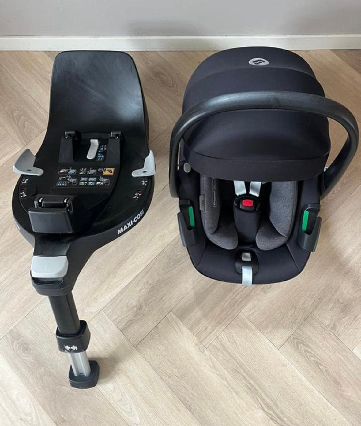 Maxi-Cosi Pebble 360 + FamilyFix 360