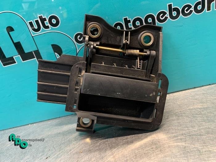 Poignée portière arrière camionnette d'un Volkswagen Cadd, Volkswagen, -, 3 mois de garantie, Utilisé