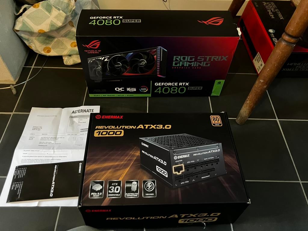 Rog Strix gaming oc 4080 Super en ATX, Informatique & Logiciels, Cartes vidéo, GDDR6, PCI-Express 4, Enlèvement, Utilisé