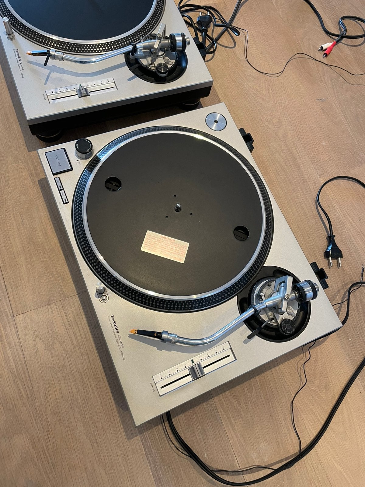 2 x technics 1200MK2 incl stofkappen (750e/stuk), Ophalen, Gebruikt, Technics