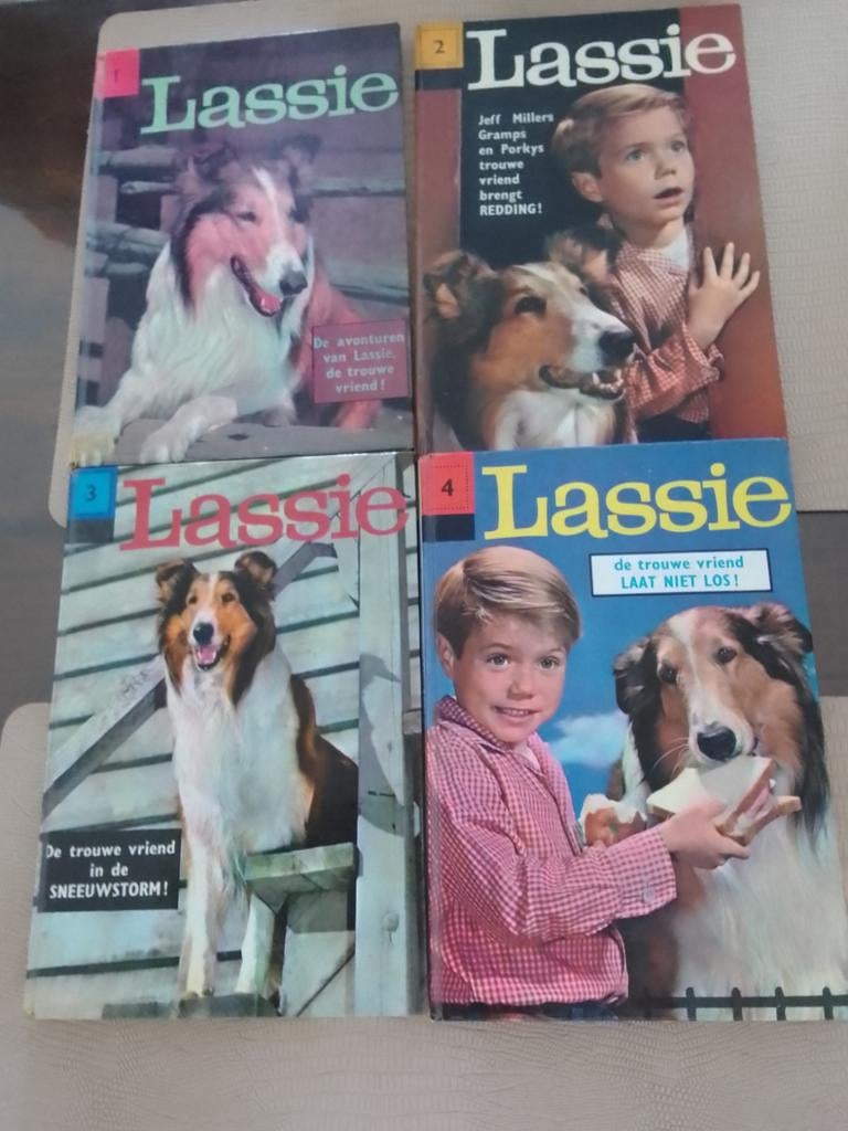 Lassie - Zwart-wit edities  1, 2, 3 en 4, Enlèvement ou Envoi