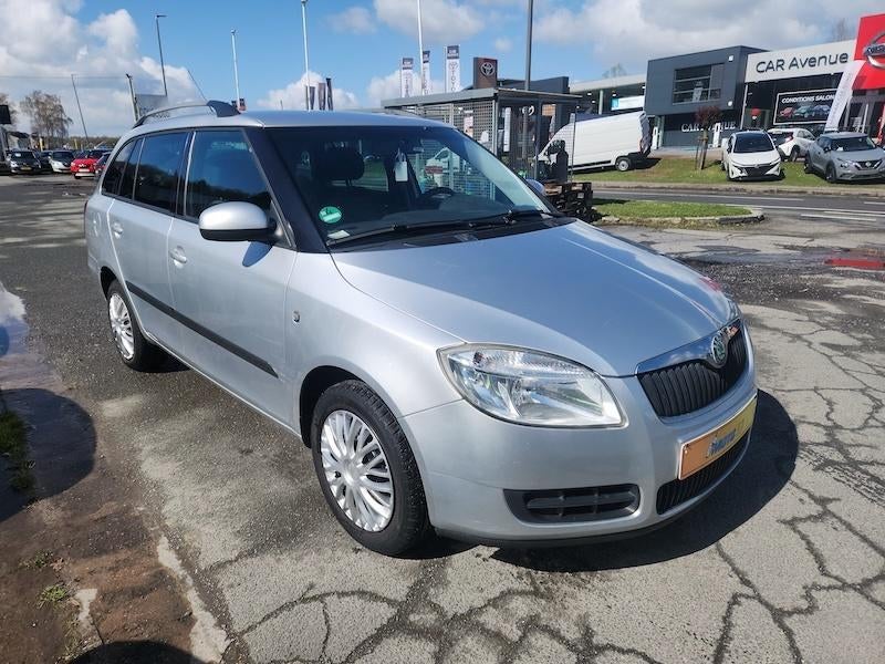 Skoda Fabia SW essence garantie "Moto46", Autos, Argent ou Gris, Achat, 63 kW, Entreprise