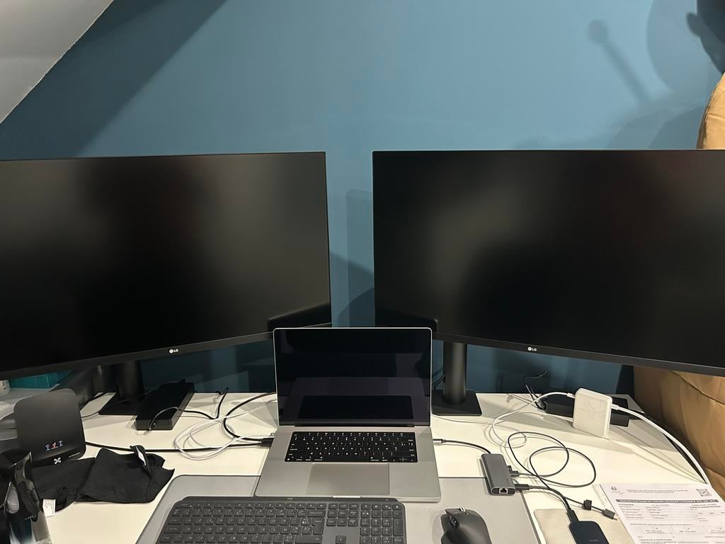 MacBook Pro M1 Max + ecrans LG + combo Logitech MX, Informatique & Logiciels, Apple Macbooks, Comme neuf, MacBook, 16 pouces, 1 TB ou plus