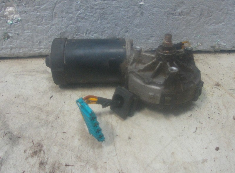 MOTEUR ESSUIE-GLACE AVANT Mercedes-Benz CLK (C208), Robert Bosch AG, Mercedes-Benz, Utilisé, Robert-Bosch-Allee 1
74232  Abstatt, DE