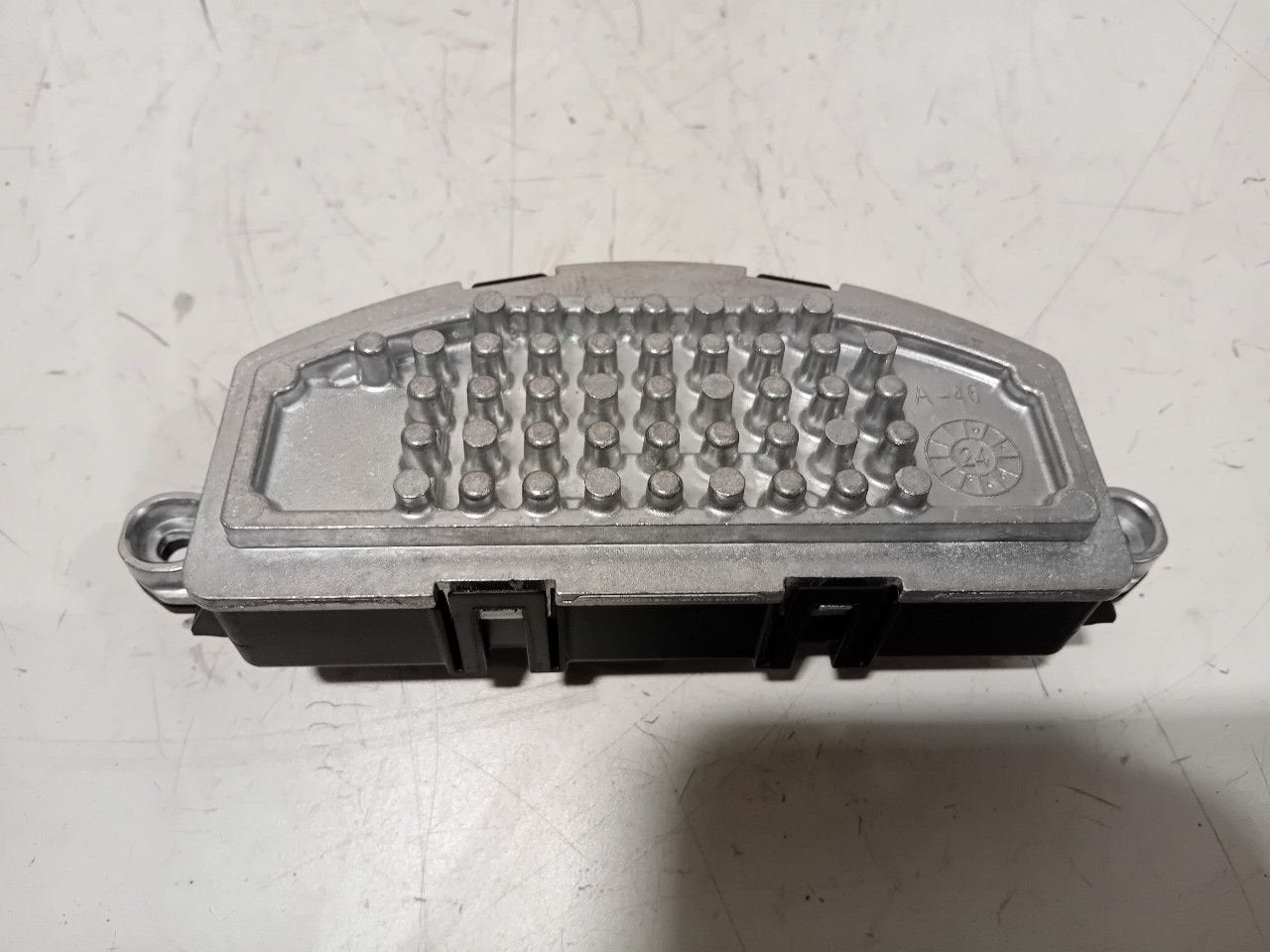 Kachelweerstand Audi Q8, Onderdelen@venauto.nl, Van der Ven Autorecycling B.V., Gebruikt, Ettenseweg 76, 4706 PB Roosendaal, The Netherlands