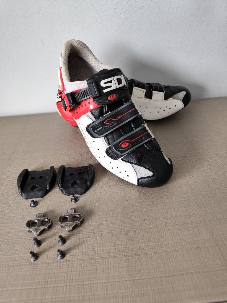 Chaussures de vélo SIDI, taille 44, Vélos & Vélomoteurs, Accessoires vélo | Vêtements de cyclisme, Utilisé, Hommes, Chaussures