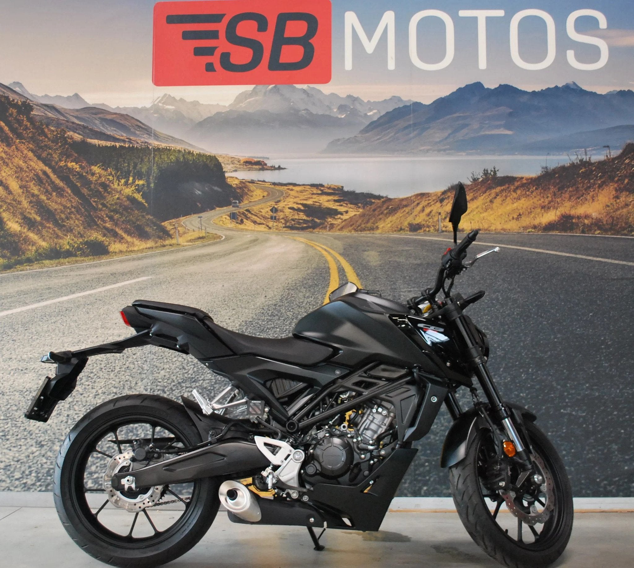 Honda CB125R (bj 2024), Motoren, Bedrijf, 125 cc, Overig, 11 kW of minder