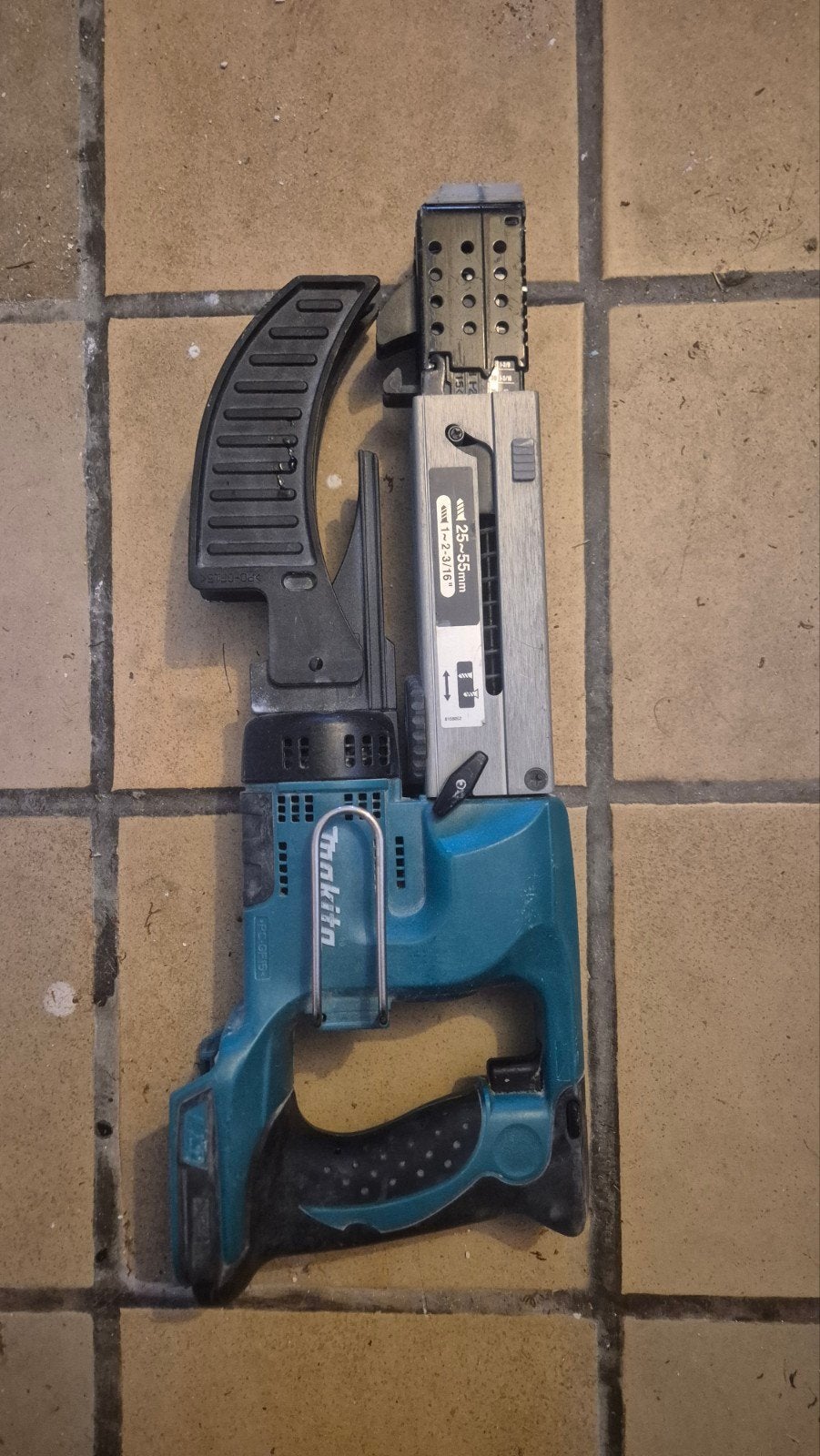 Makita DFR550, Bricolage & Construction, Enlèvement, Utilisé, Autres types
