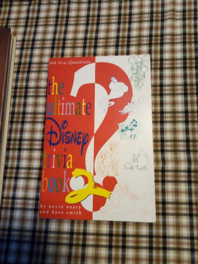the ultimate disney trivia book 2 en 3, Ophalen of Verzenden, Overige figuren, Zo goed als nieuw, Overige typen