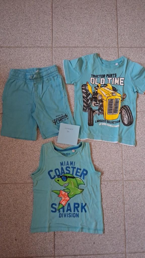 T-shirt,t-shirt zonder mouwen en short maat 98, Kinderen en Baby's, Kinderkleding | Maat 98, Ophalen of Verzenden, Zo goed als nieuw