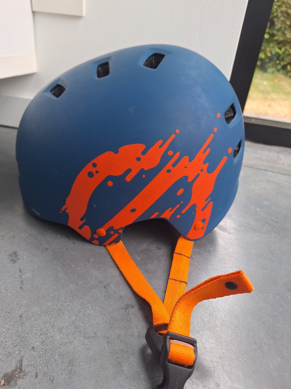 Oxelo fiets- en skatehelm, Fietsen en Brommers, Fietsaccessoires | Fietshelmen, Ophalen, Gebruikt, Overige maten, Jongen