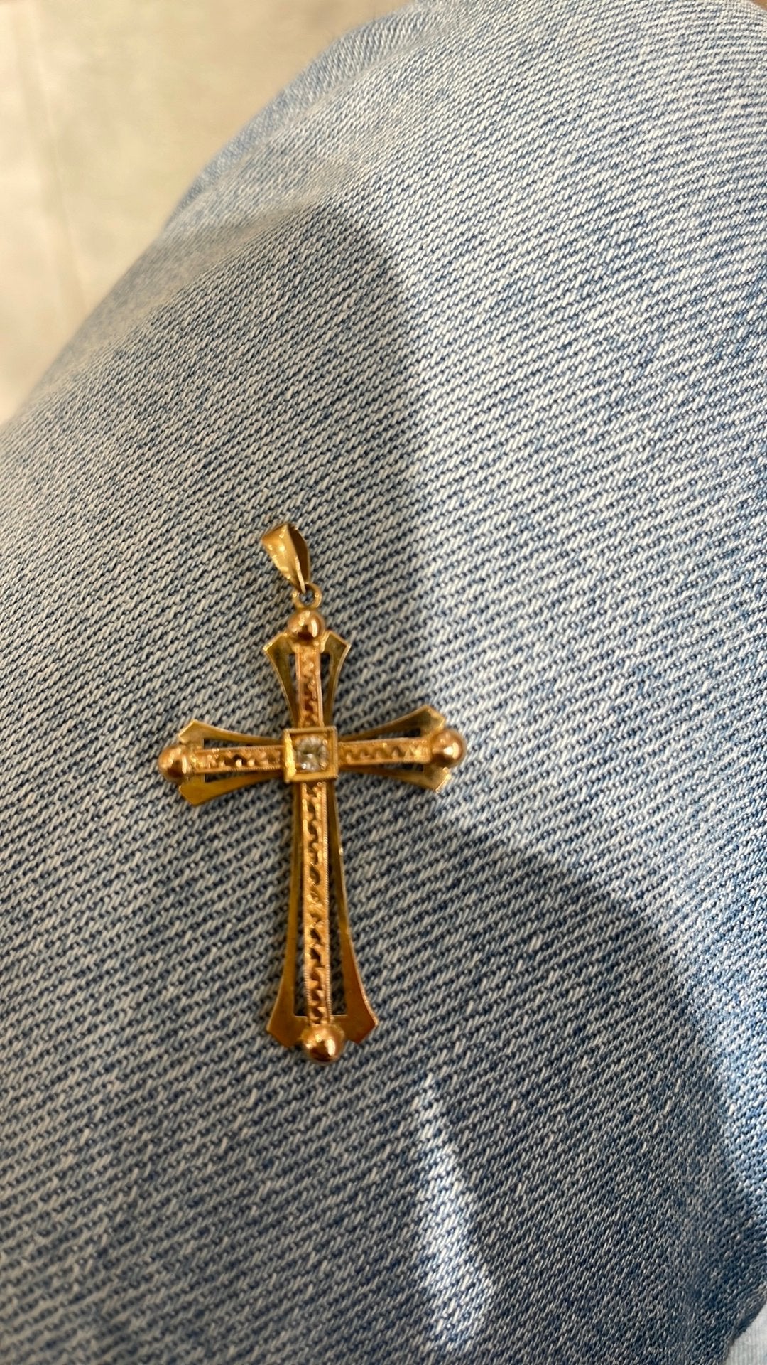Croix en or 18 carats et zirconium, Bijoux, Sacs & Beauté, Rouge, Enlèvement ou Envoi, Comme neuf, Or