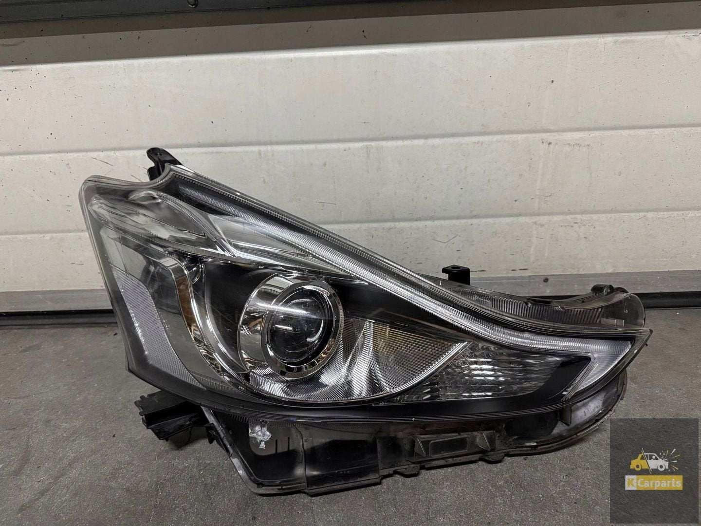 PRIUSPLUSLIFT, Toyota Prius Plus VOLLEDIG LED rechterlamp LI, Info@toyota.co.jp, Gebruikt, Toyota Motor Corporation, Toyota-Cho 1
471-8571  Toyota City