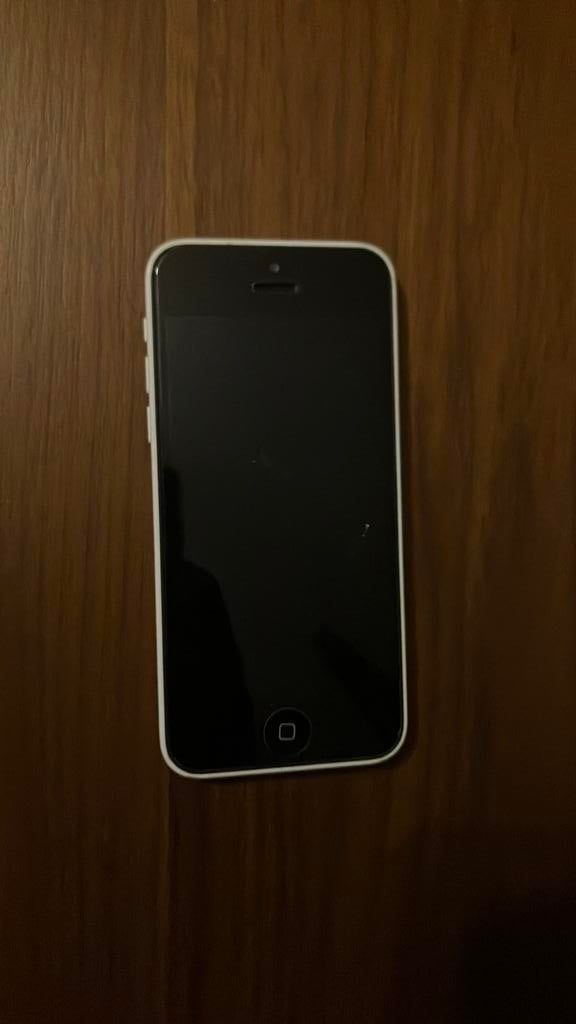 Iphone 5c met toebehoren, Telecommunicatie, Ophalen, Gebruikt, 16 GB, Zonder abonnement