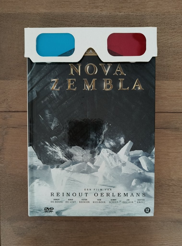 Nova Zembla (Special Branded Edition) + boekje en 3D-bril, Nederlands, Ophalen of Verzenden, Zo goed als nieuw, Actie en Avontuur