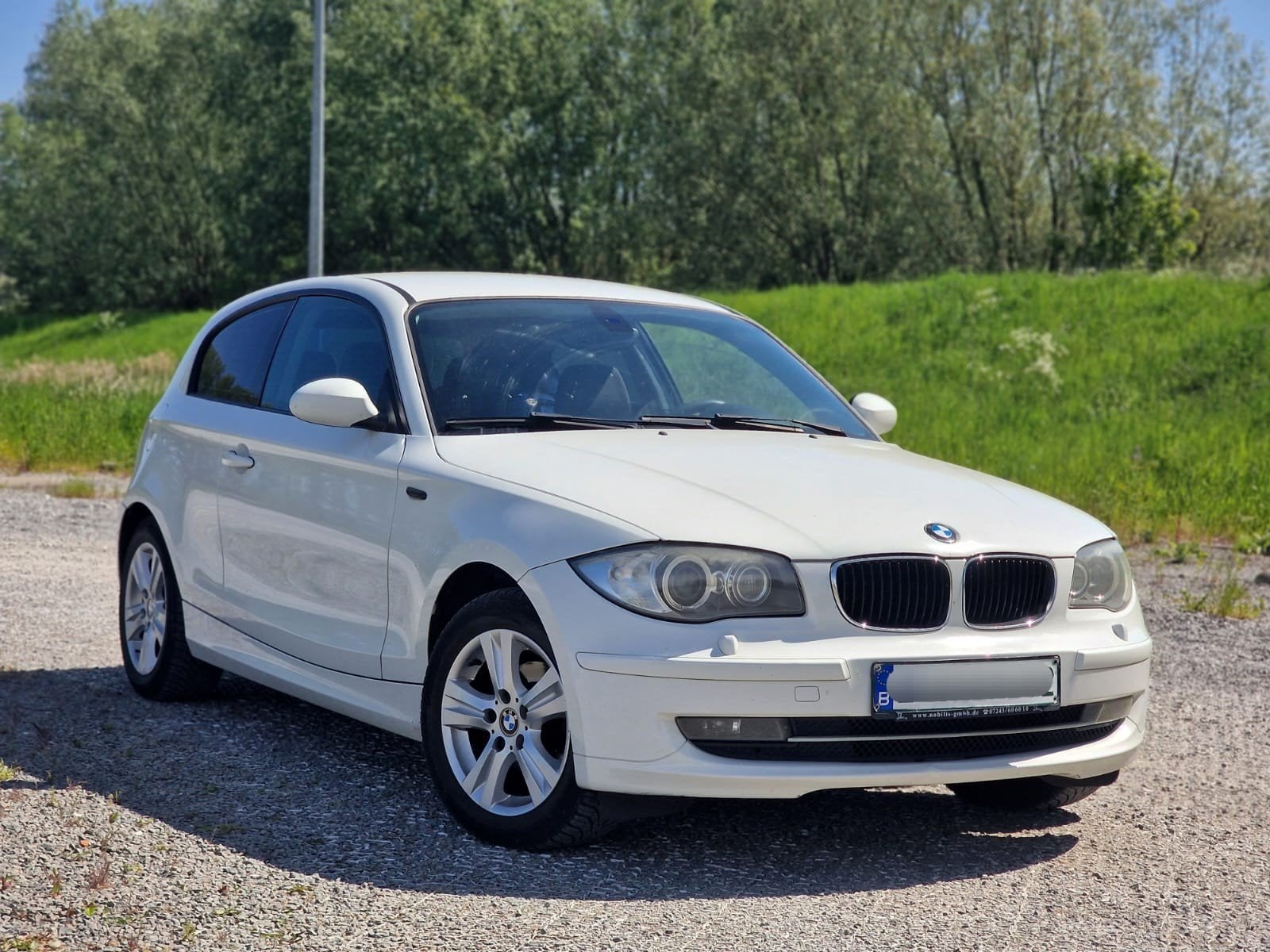 BMW Série 1 (E87) 116i essence — 07/2008 — 195.d km — 125CV, Autos, 90 kW, Entreprise, Noir, 5 places