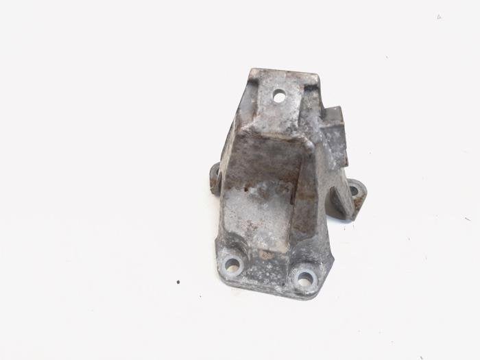 Support moteur d'un Audi A4, -, 3 mois de garantie, Audi, Utilisé
