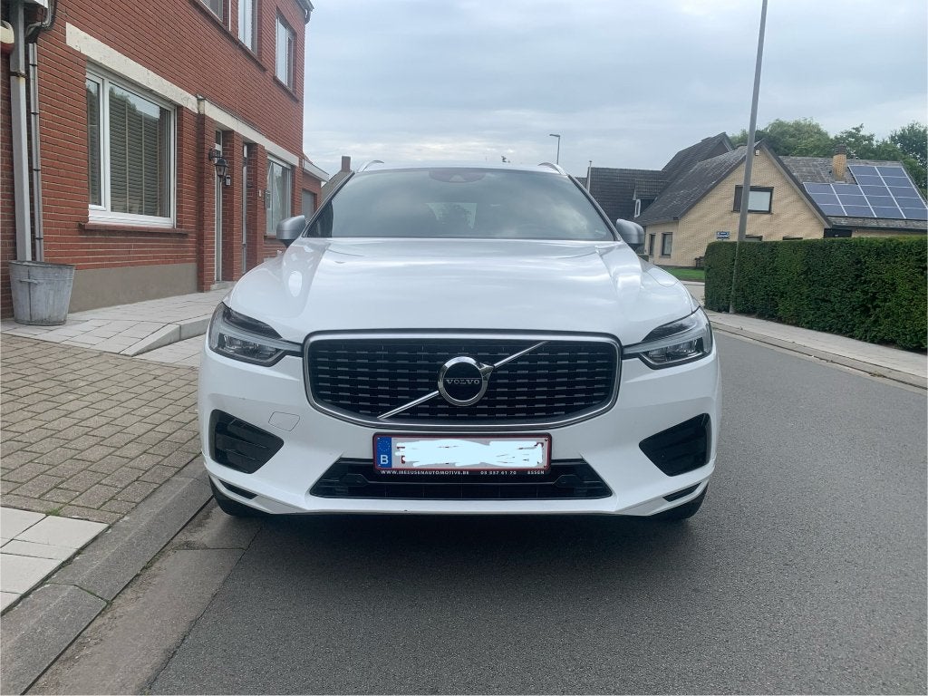 VOLVO XC60 D4 R-DESIGN AUTOMAAT, Auto's, Automaat, 4 cilinders, 2500 kg, Wit