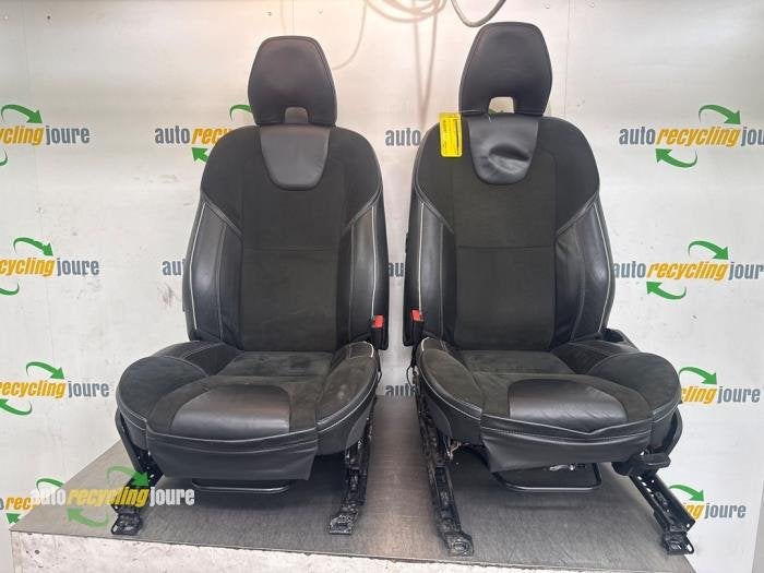Kit revêtement (complet) d'un Volvo V40, -, -, 3 mois de garantie, -