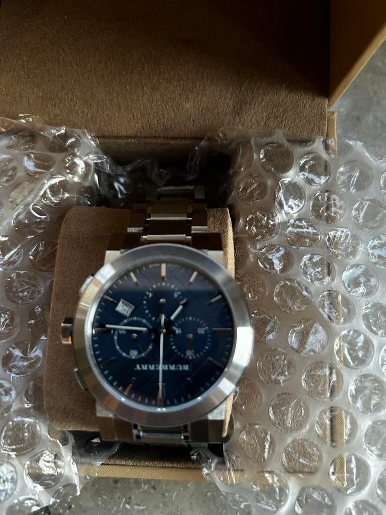 Burberry horloge, Handtassen en Accessoires, Overige merken, Overige materialen, Polshorloge, Overige materialen
