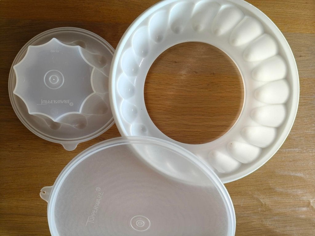 Tupperware - puddingvorm, Enlèvement ou Envoi, Comme neuf, Blanc, Autres types