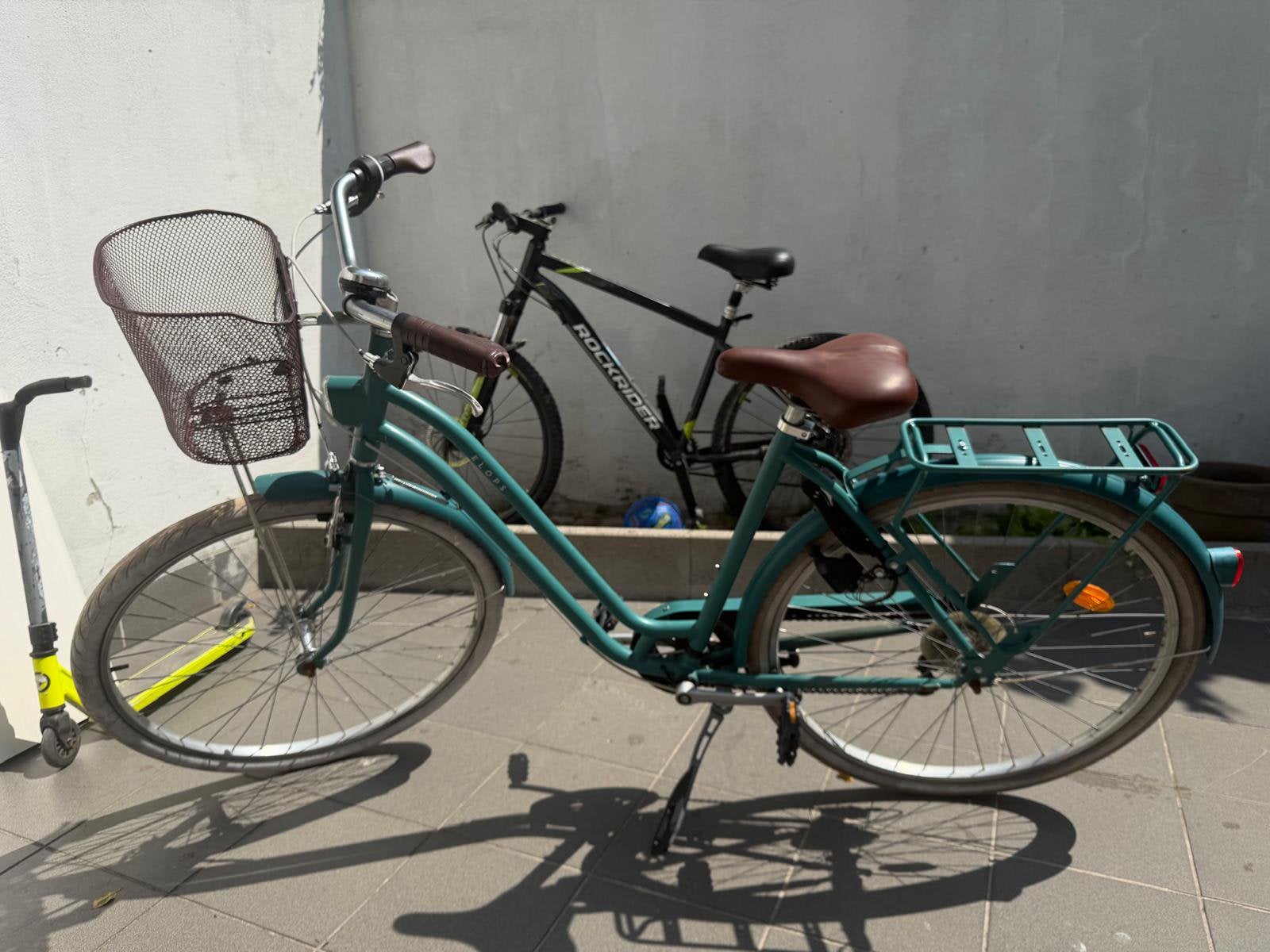 Vélo à vendre, Vélos & Vélomoteurs, Vélos | Femmes | Vélos grand-mère, Utilisé, Vitesses, Frein sur jante, Enlèvement