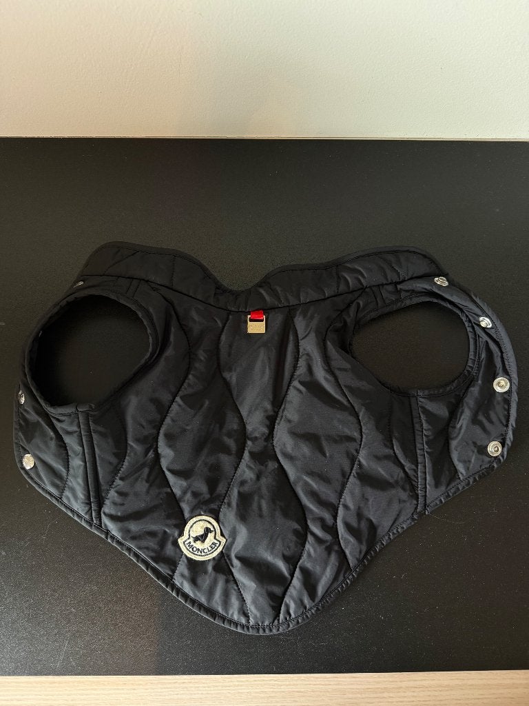 Moncler dog vest, Animaux & Accessoires, Vêtements pour chiens, Enlèvement ou Envoi, XS, Autres marques, Comme neuf