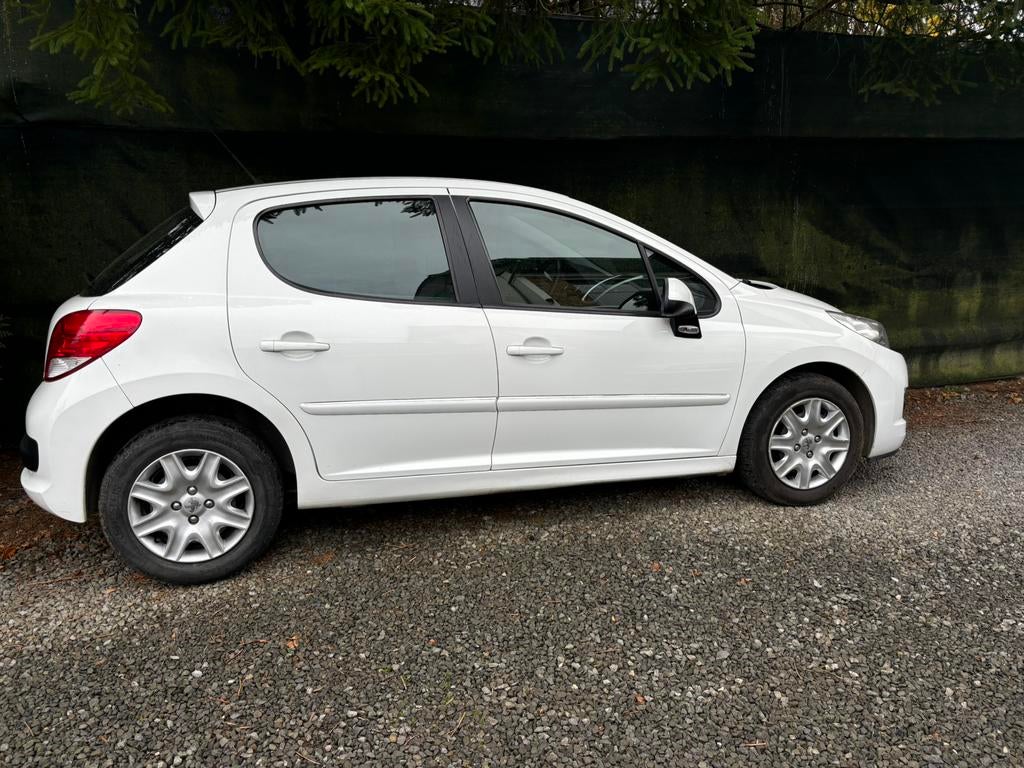 PEUGEOT 207 + 14 HDI (50KW) 2014 (lire)!!!, Euro 5, 50 kW, Boîte manuelle, Noir