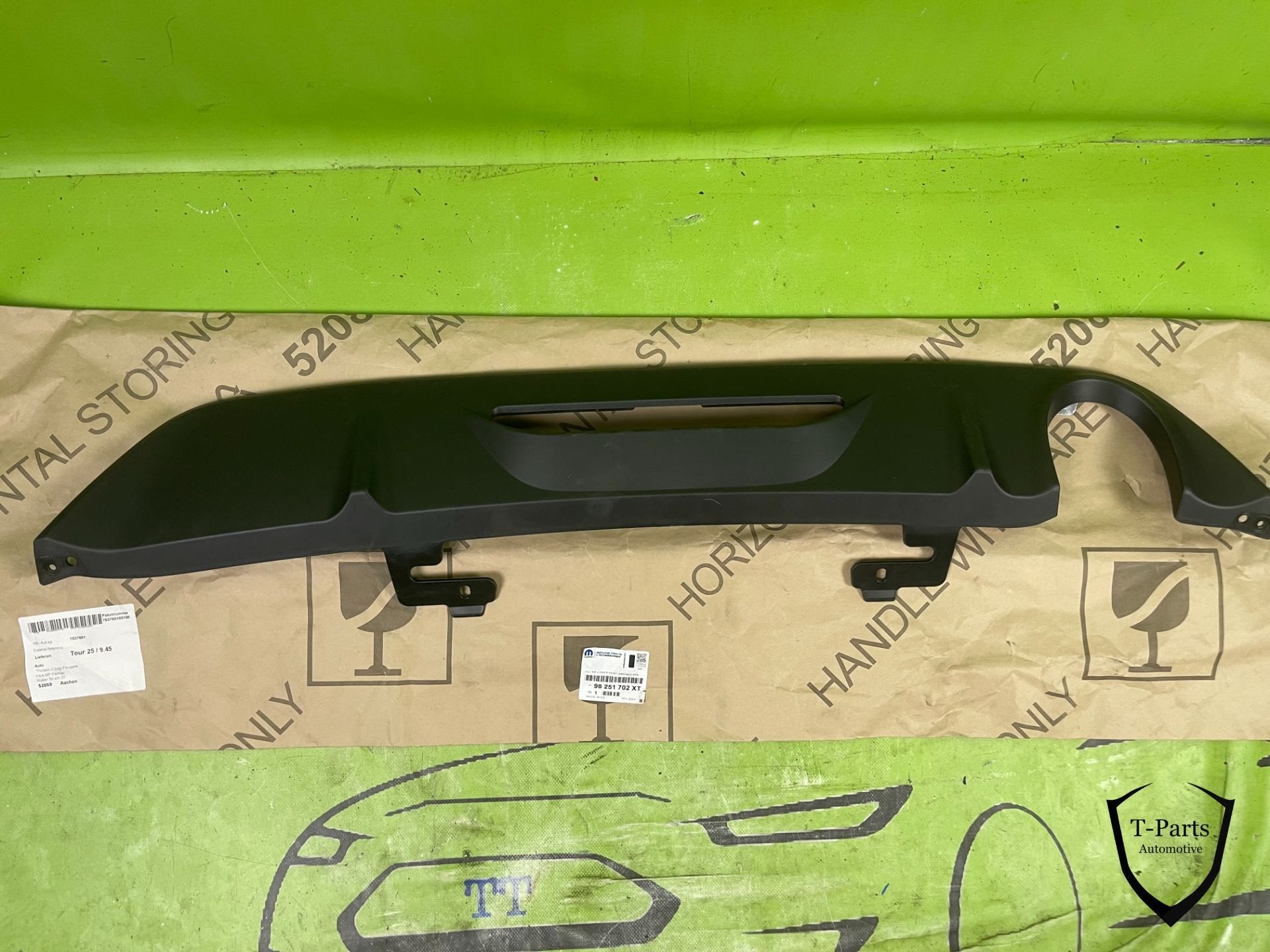 peugeot 208 achterbumper spoiler nieuw bumper 98251702, Auto-onderdelen, Taurusavenue 1
2132 LS  Hoofddorp, NL, Gebruikt, Contact.group@renault.com