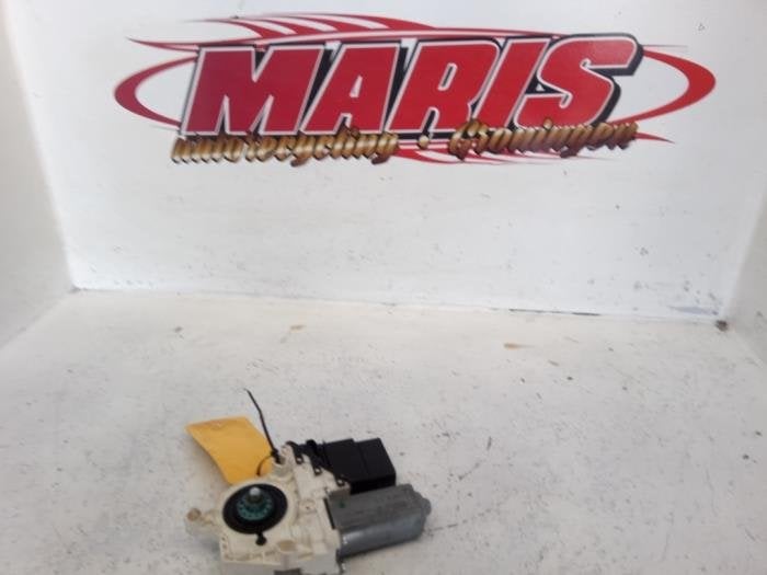 Moteur de vitre portière d'un Volkswagen Jetta, Autos : Pièces & Accessoires, -, Volkswagen, -, 3 mois de garantie