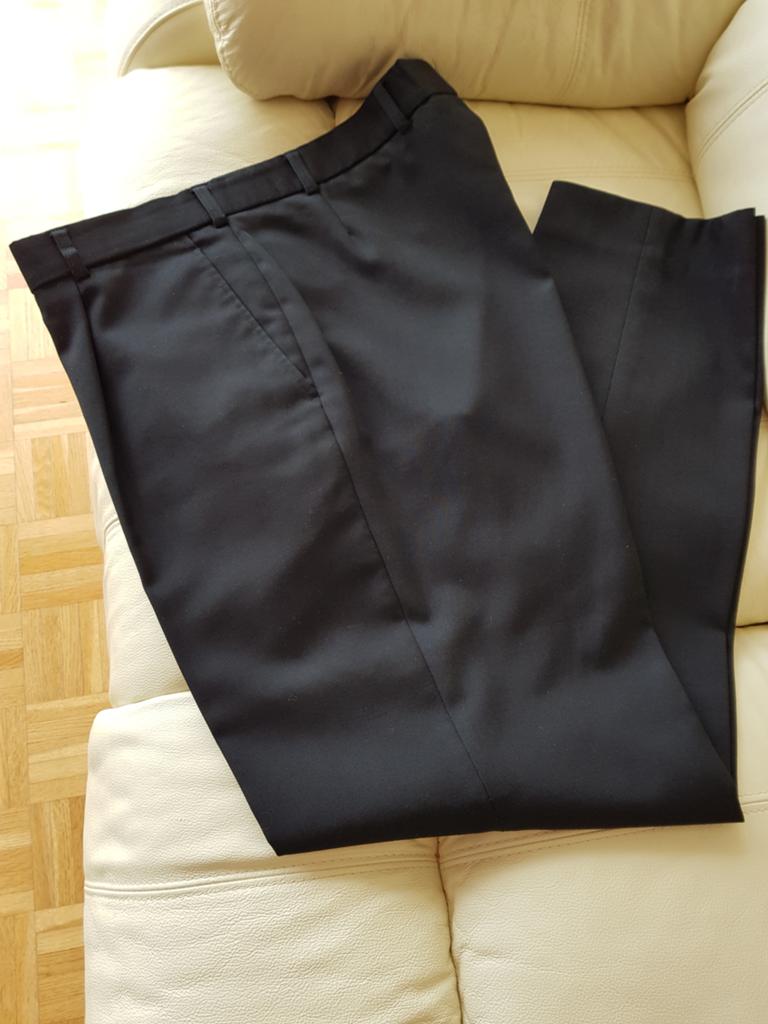 Klassieke heren broek, zwart, maat 48, enkele keren gedragen, Ophalen, Zo goed als nieuw, Maat 48/50 (M), Zwart