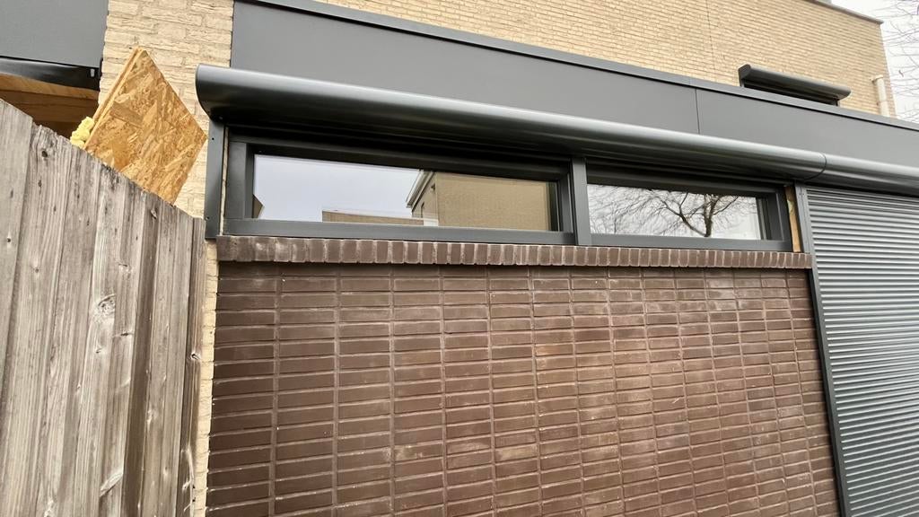 Antraciet houtnerf kunststof kozijn met triple glas, Doe-het-zelf en Bouw, Raamkozijnen en Schuifdeuren, Ophalen, Kunststof, Zo goed als nieuw