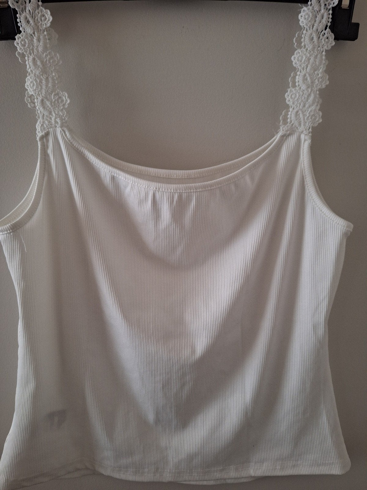nieuw topje met gilettrui m42 voor 5euro, Kleding | Dames, Topjes, Ophalen of Verzenden, Wit