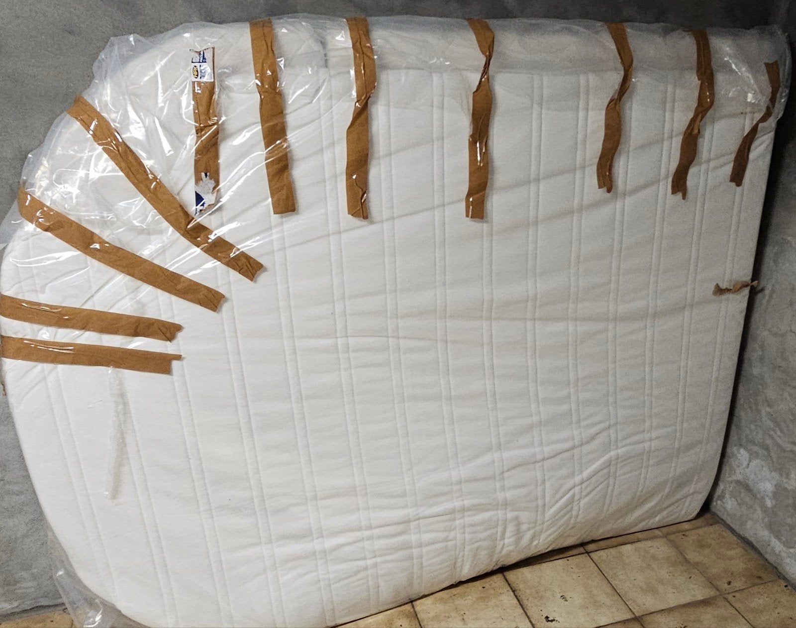 Matras voor camper met queensbed. +- 1m45 x 1m95, Ophalen