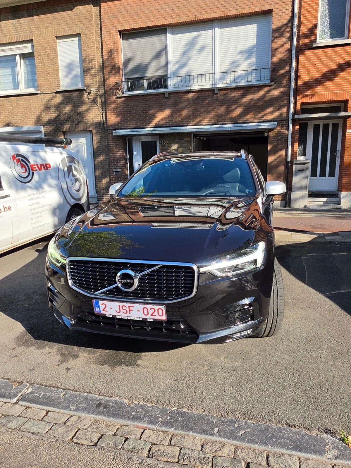 Volvo XC60 T6 AWD R-Design – 310 pk, Auto's, XC60, Vierwielaandrijving, Particulier, Navigatiesysteem
