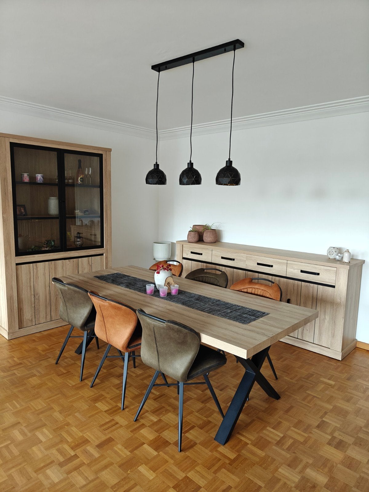 Comme une nouvelle salle à manger, Enlèvement
