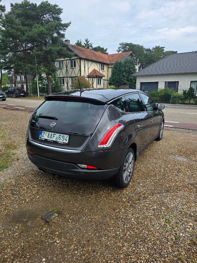 Lancia Delta 1.6Mtj automatique, option complète,, Autos, Cuir, Achat, Beige, Entreprise
